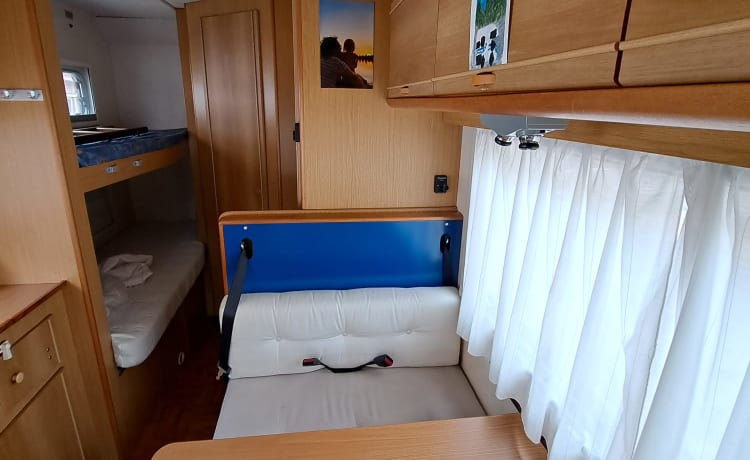 Homer – Gemütlicher Familiencamper! 6p Fiat Alkoven von 2000