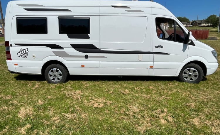 blitz – 3 berth Mercedes sprinter camper