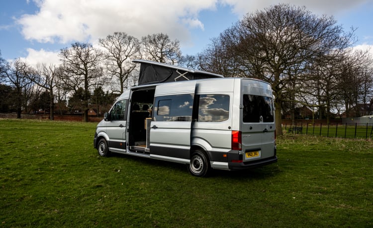 silver fox – Volkswagen Campervan mit 4 Schlafplätzen ab 2021