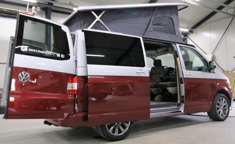 Luxuriöser Volkswagen Camper für 5 Personen