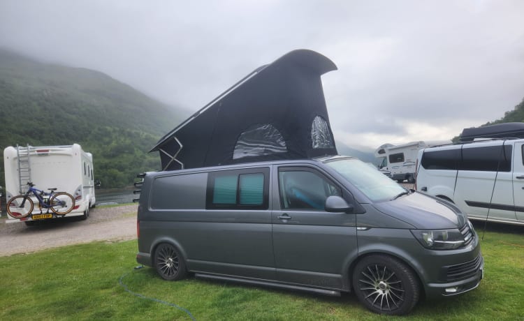 Home on wheels – 4 berth Volkswagen campervan from 2016