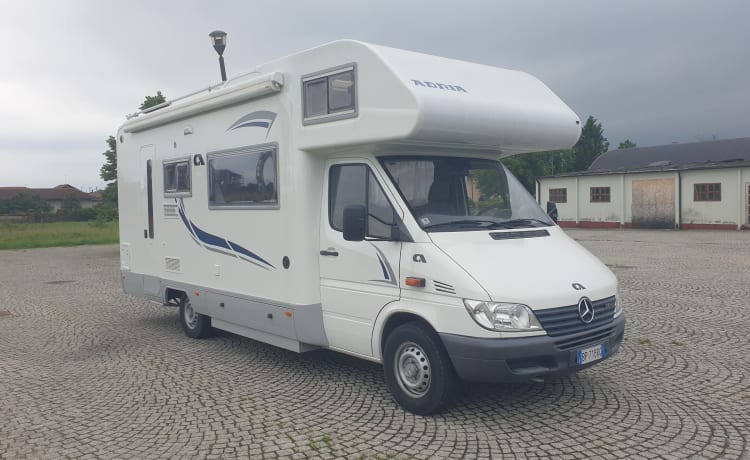 Jesse – Mercedes Adriatik 690