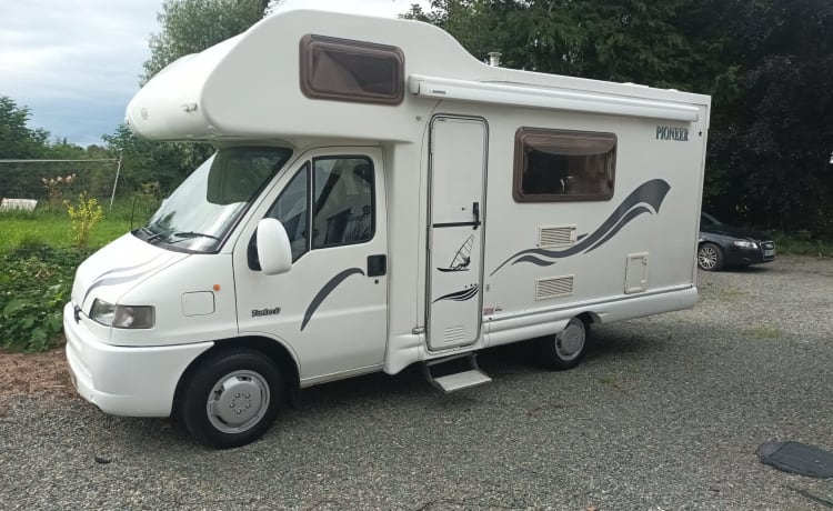 Adria Peugeot Boxer  camper 6 Berth