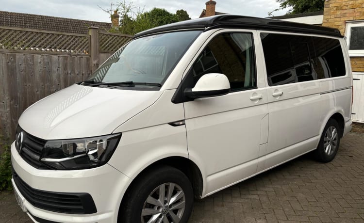 Tallulah – 4 berth Volkswagen campervan from 2019