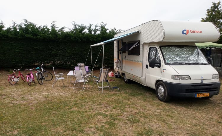 Camping-car familial spacieux et confortable pour 6 personnes 2.8TDI