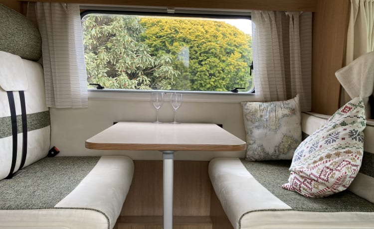 Monty – Avontuur met Monty, onze luxe camper