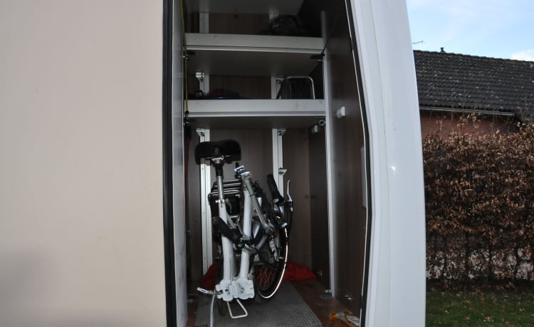 Camper LEVEL SYSTEM nivelle automatiquement