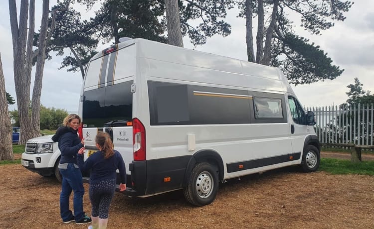 Camping-car Citroën 4 couchages, assurance comprise dans la location !