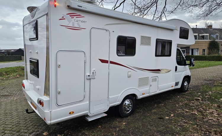 SUN Traveller – Spacious comfortable family camper