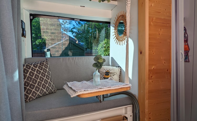 Magic Boxer  – 2 berth 2014 Magic Boxer Campervan 