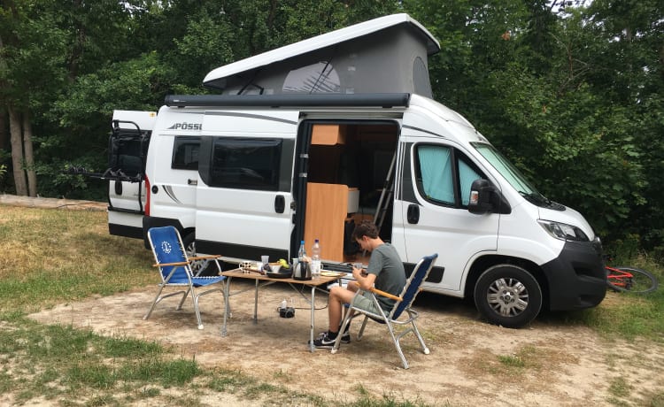 Pössl Bus Camper (2021) avec toit relevable