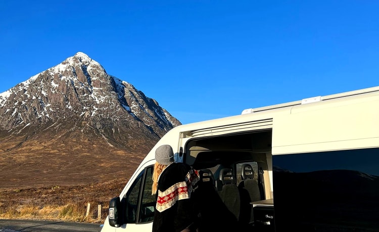 Glen – Camping-car aménagé Citroën Relay L3H2 2 places avec douche/WC