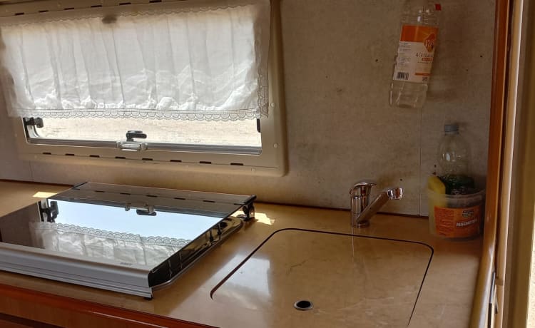 Elnagh Doral 105  (Bagus) – Rent a camper in Puglia with air conditioning