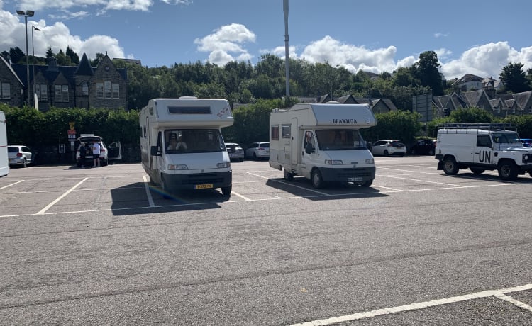 Fiat Ducato Alkoven 2,5 TDI 4P