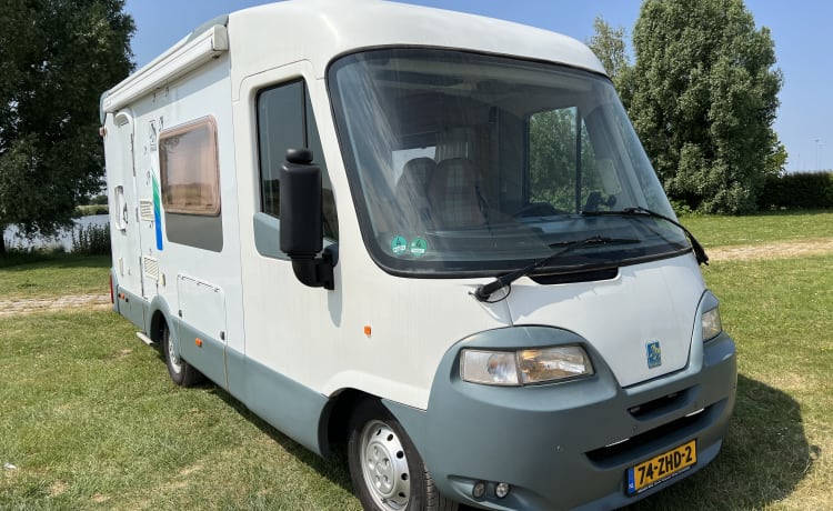 Topper – 6 pers Fiat Knaus Camper 2.8 huisdieren toegestaan