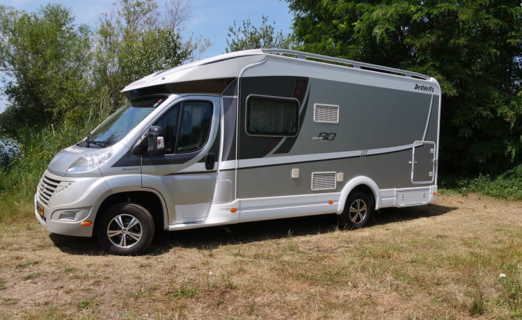 3p Dethleffs T 6700 half integral, from 2012