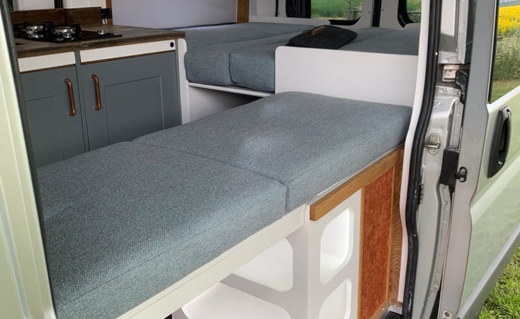 Ozzy – Élégant nouveau camping-car MWB 3 couchettes 2016 Peugeot Boxer