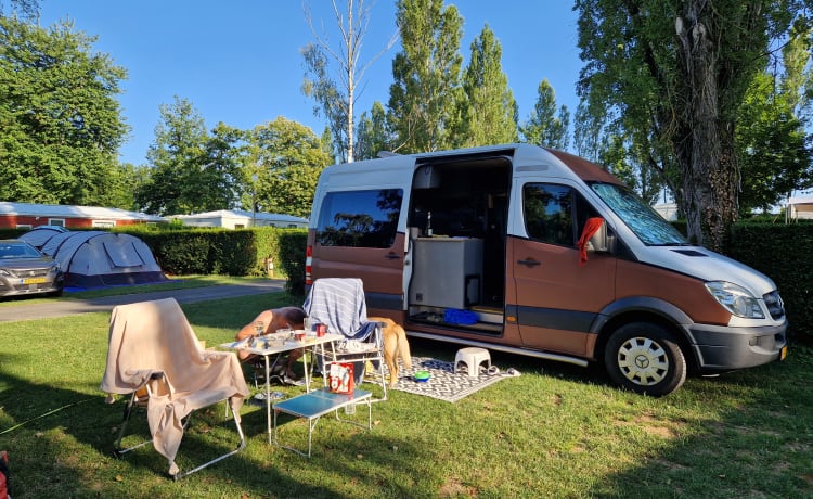 Copbus Rusty – Zelfbouw camper voor 2 personen met airco - Mercedes-Benz Sprinter 2007