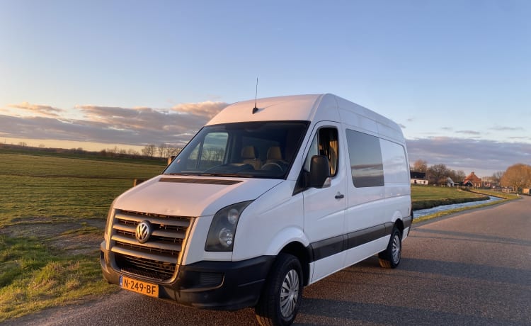 Off-Grid Bus Camper Volkswagen Crafter VW