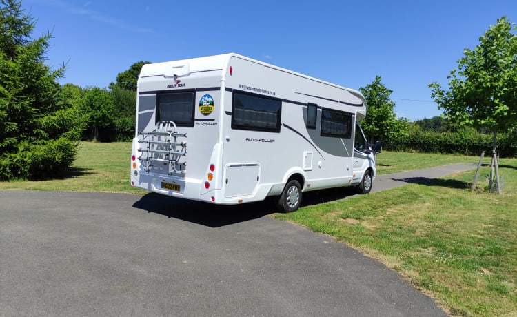 Nieuwe 22 reg Roller Team Auto Roller 747, 6 geboorte luxe camper