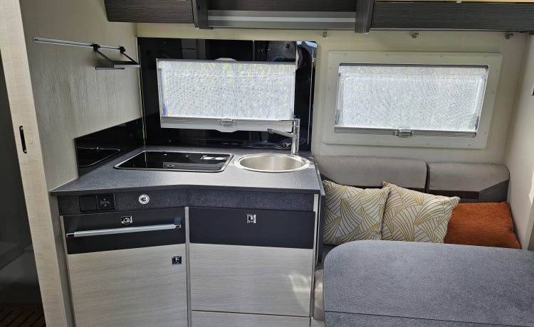 T-277-GP – Chausson 777GA Automatique Titanium Premium très luxueux, km gratuits !