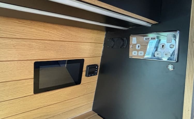 Sterling – 2021 Heated High Spec Campervan