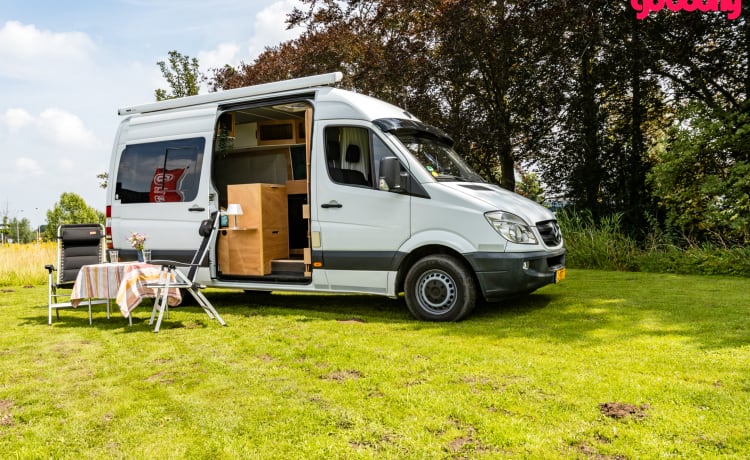 Bus de la Ville – 2p Mercedes campervan 