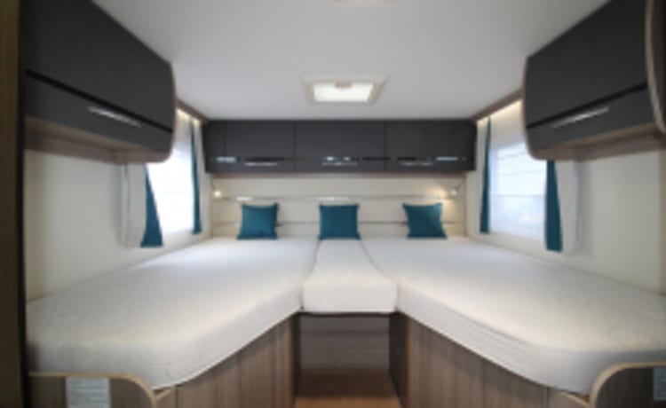 Titanium – Very nice Chausson 4 pers. motorhome