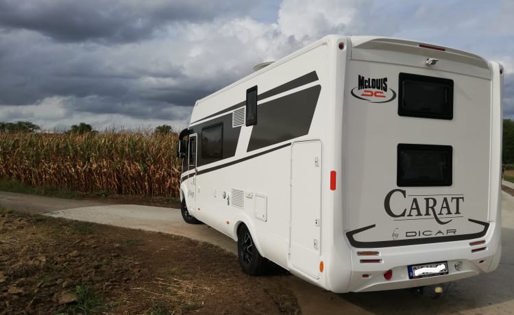 Camping-car familial luxueux avec une grande sensation d'espace et un grand confort de voyage