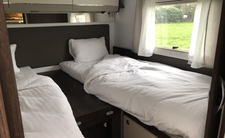 RILex – Mobil-home familial neuf (2023) pour 4 personnes, luxe Benimar.