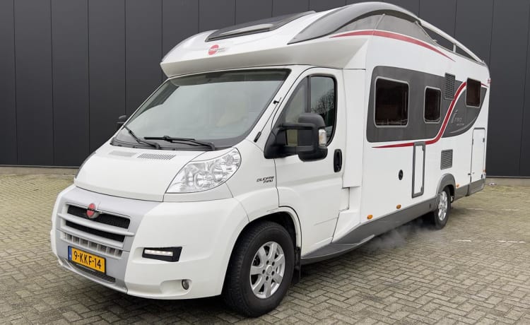 Prachtige luxe 4 persoons camper