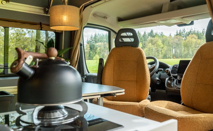 Camper Puck! – Camping-car luxueux, branché et très complet ! Fiat Ducato L4