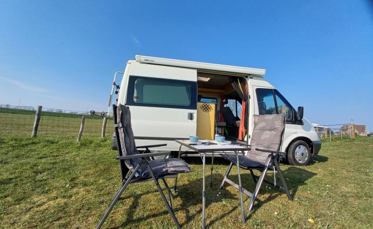 2p Ford camper van