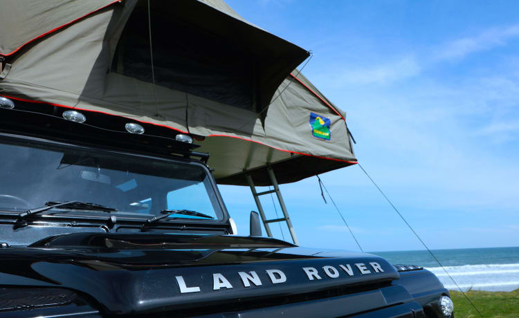 ARMSTRONG – Land Rover Defender 110 with Rooftop Tents & Awning | Fully Camp Ready