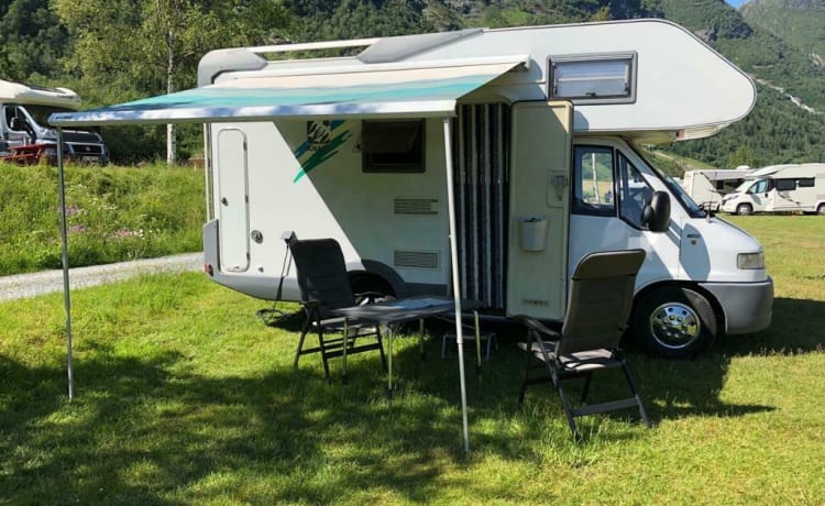 Knausje – On the road with the Knaus alcove camper!