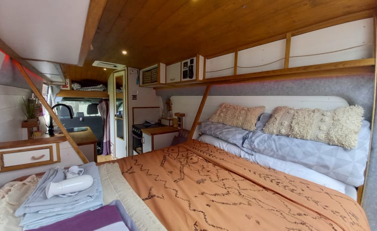 Oakie – Ruime en mooie unieke camper met 3 slaapplaatsen