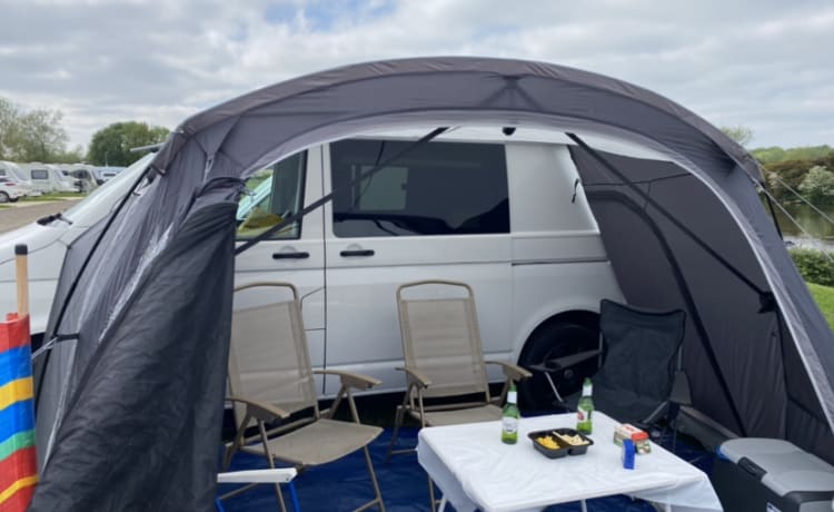 VW T5 campervan  – 2 berth Volkswagen campervan from 2014