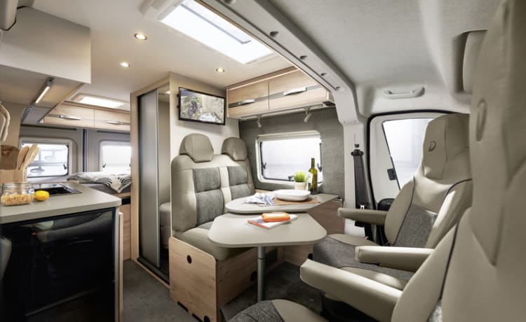 Milano – NUOVO (costruito nel 2023) CAMPER BUS DETHLEFFS GLOBETRAIL 640EB 