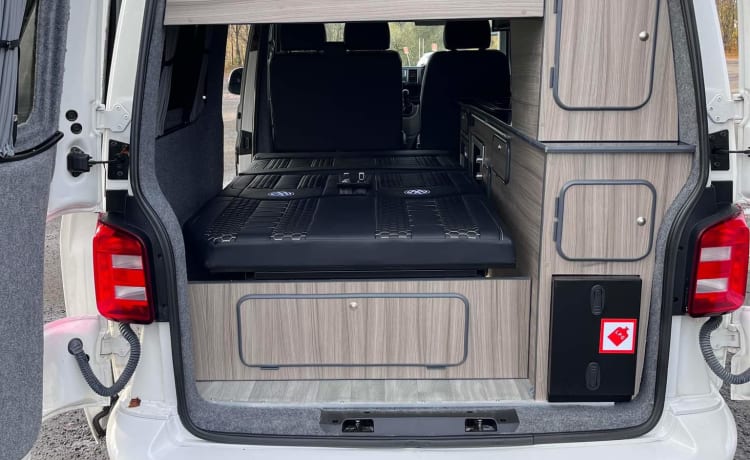 Iona – Conversione camper VW T6 di lusso