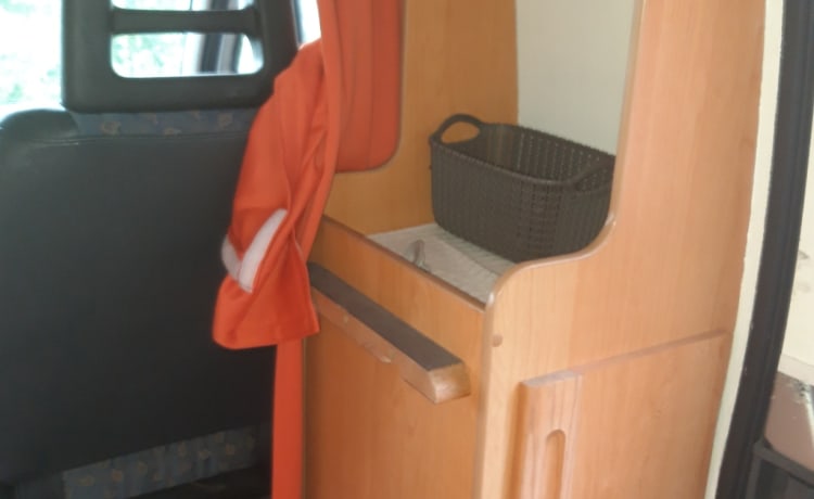 Construction compacte d'usine de bus Pössl fine avec douche