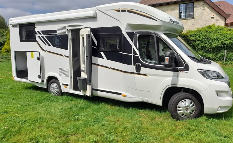 Mobil-home spacieux 5 personnes Benimar Mileo 263, de 2021