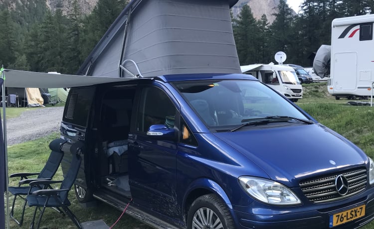 Booster Blue – Camper autobus Mercedes Viano