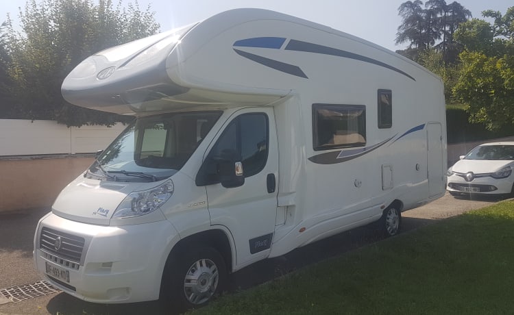 Rental for a special moment - 6-seater motorhome