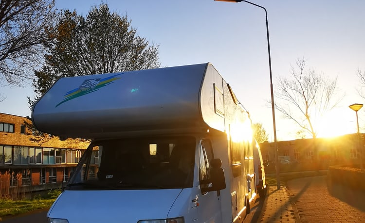 Camping-car familial jusqu'à 6 personnes pour de belles vacances !