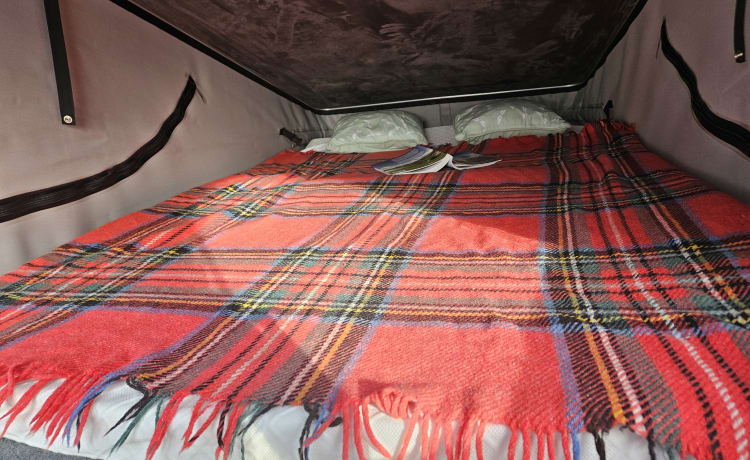 Morag – CAMPERVAN VW T5 LWB (PICK-UP À ÉDIMBOURG)