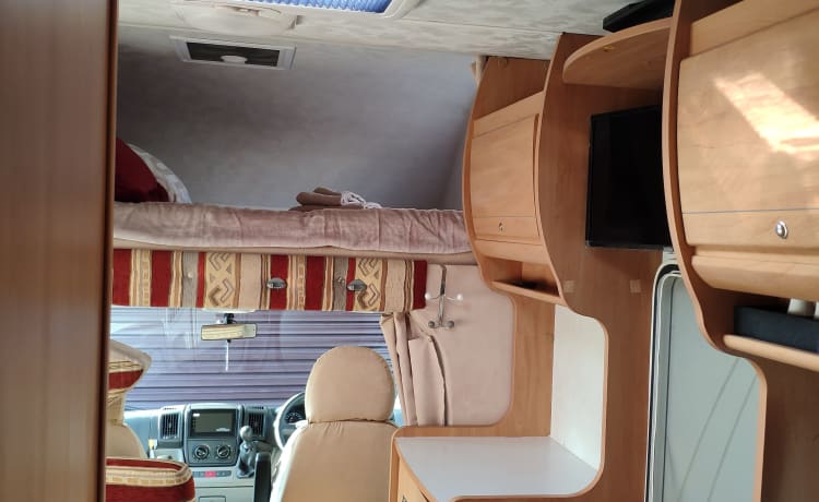 Zaneta – Noleggio camper famiglia Fiat New Life 6 cuccette/6 cinture