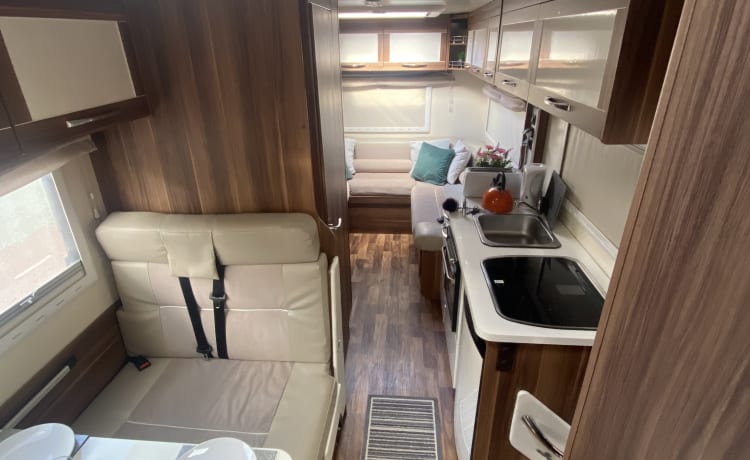 6 berth Roller Team alcove from 2017