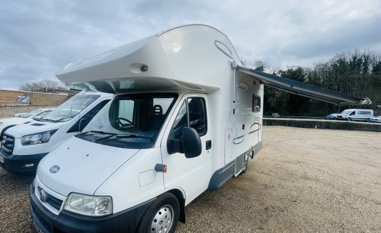 Luna – 4 berth Fiat alcove from 2004