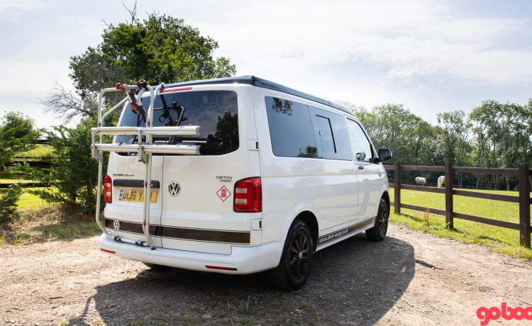 'Annie' VW Camper 