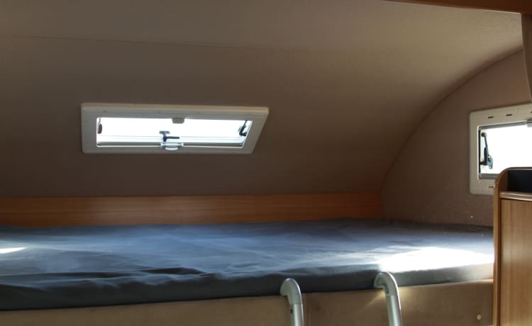 Super Brig 677 TC – Spazioso Super Brig 677 TC con 6 posti letto e garage XXL!